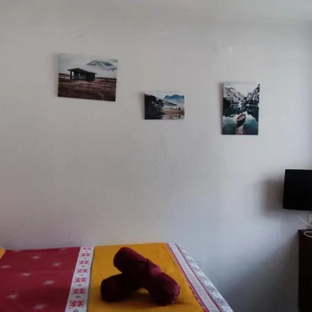 Joli Appartement Le Chamois Blanc Chamonix, Parking Exterior photo